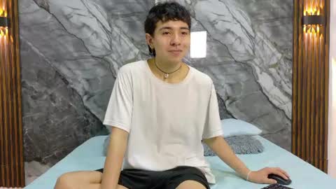 Snapshot of noahwalker__ chatting on 07-08-26, 11:15 online show from 07-08-26, 11:15