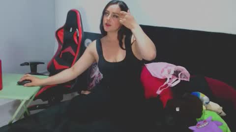 Snapshot of noamartin_ chatting on 04-18-26, 04:16 Noamartin online show from 04-18-26, 04:16