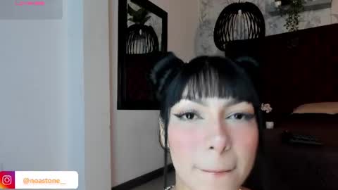 Snapshot of noastone_ chatting on 07-28-26, 04:08 Noa Stone online show from 07-28-26, 04:08
