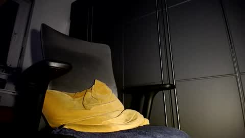 Snapshot of nobodyisperfect80 chatting on 03-27-26, 11:59 nobodyisperfect80 online show from 03-27-26, 11:59