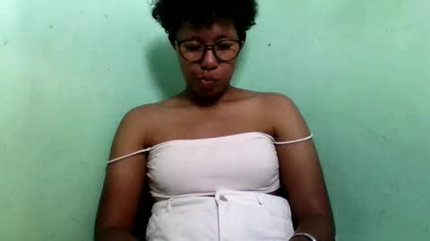 noellah online show from 11-29-25, 07:00