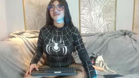 Snapshot of noelleruby chatting on 03-21-26, 02:38 RUBY online show from 03-21-26, 02:38