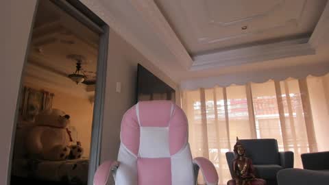  In instagram dayhannanoemi online show from 02-06-26, 03:15