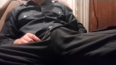 Snapshot of nofacecop chatting on 10-20-25, 02:23 Dirtyofficer online show from 10-20-25, 02:23