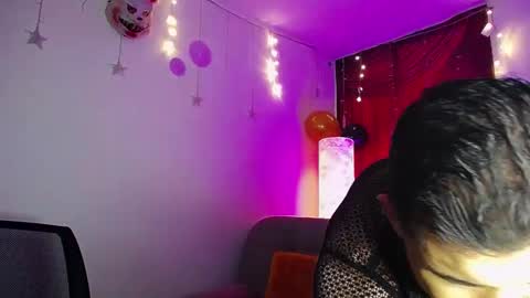 Noha Lux online show from 09-17-25, 01:02