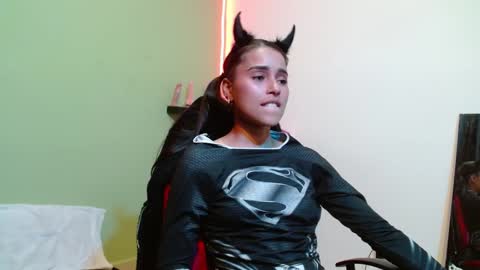 Noha Thomson online show from 12-19-24, 10:21