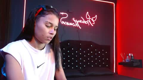 Snapshot of noha_thomson chatting on 04-06-26, 10:22 Noha Thomson online show from 04-06-26, 10:22