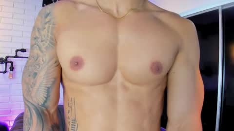 Snapshot of nohanhunter chatting on 10-15-25, 11:43 nohanhunter online show from 10-15-25, 11:43