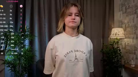 Snapshot of nohemimcdaris chatting on 09-16-25, 01:17 Anna online show from 09-16-25, 01:17