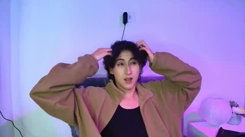 maxie online show from 10-22-25, 04:46