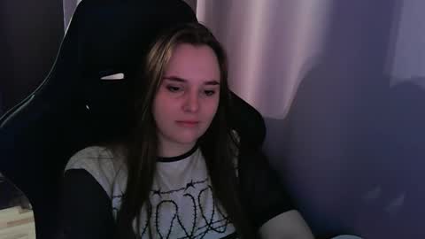 noir_ember_ online show from 09-18-25, 11:45