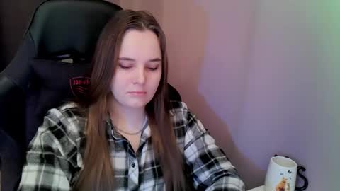 noir_ember_ online show from 11-21-25, 01:54