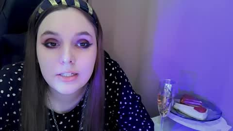 noir_ember_ online show from 02-27-26, 04:40