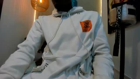 noir_king0 online show from 02-04-26, 02:50