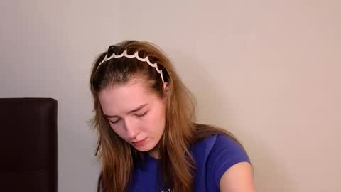 Sophie online show from 02-12-26, 06:41