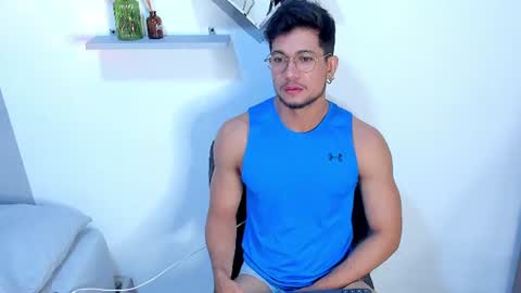 Snapshot of nolan_joness chatting on 06-21-26, 01:52 Im Nolan online show from 06-21-26, 01:52