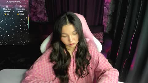 nomi online show from 03-17-26, 08:01