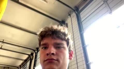 Curly  online show from 04-17-26, 06:11