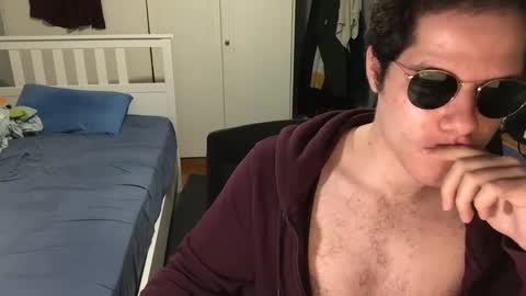 Snapshot of nongay379444 chatting on 12-17-24, 04:00 nongay379444 online show from 12-17-24, 04:00