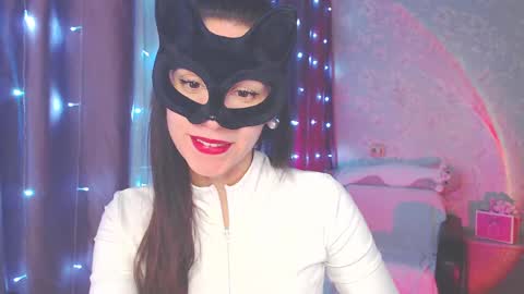 Send message when u here online show from 02-25-25, 05:30