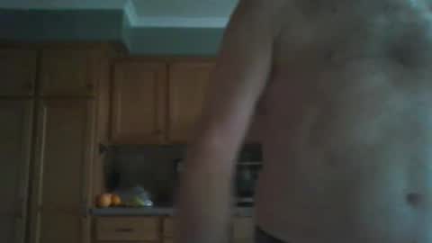 Snapshot of noodlekids chatting on 10-29-25, 01:24 Noodles online show from 10-29-25, 01:24