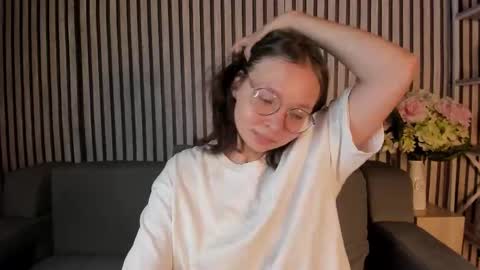 Snapshot of noora_moore chatting on 09-30-25, 12:26 NOORA online show from 09-30-25, 12:26