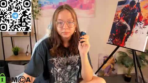 Snapshot of noora_moore chatting on 10-28-25, 12:47 NOORA online show from 10-28-25, 12:47