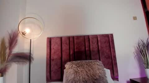 Nora Da Silva online show from 02-25-26, 07:01