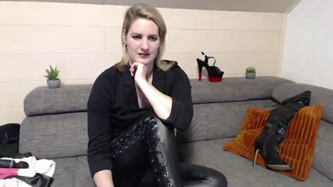 NoraNoxx online show from 04-03-26, 09:35