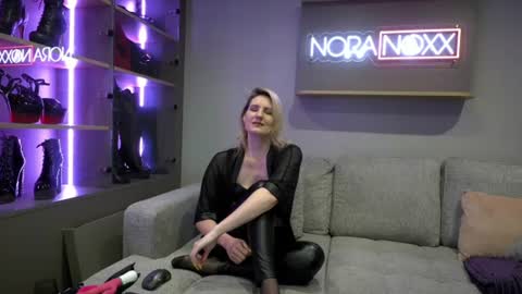 NoraNoxx online show from 06-16-26, 08:22