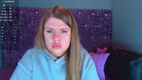 Nora online show from 02-03-25, 12:58