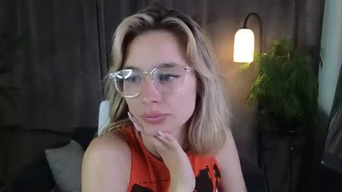Nora online show from 07-09-26, 07:34