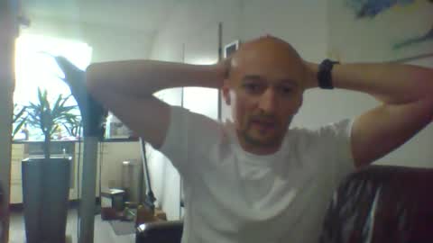Snapshot of nordicrunner76 chatting on 05-17-26, 04:03 nordicrunner76 online show from 05-17-26, 04:03