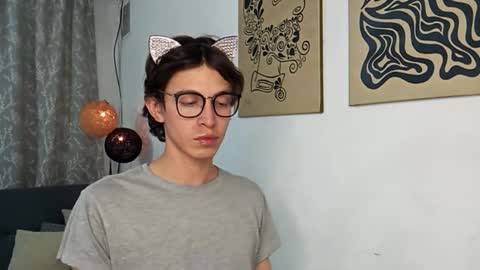 Snapshot of norehg__ chatting on 10-19-25, 12:22 Norehg online show from 10-19-25, 12:22