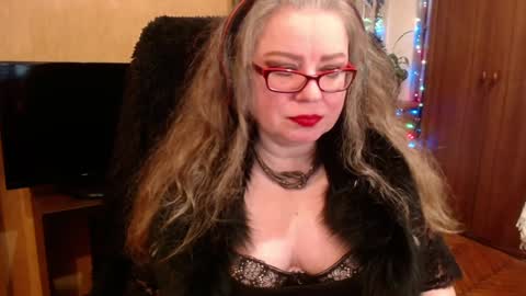 miss Tress online show from 01-13-25, 06:16