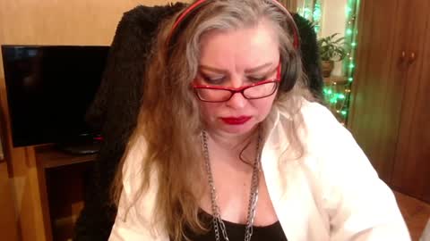 miss Tress online show from 02-08-25, 01:43