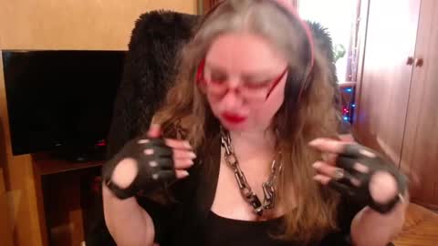 miss Tress online show from 03-09-25, 07:34