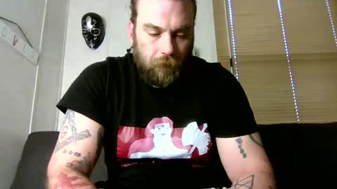 Snapshot of norsirish chatting on 10-30-25, 01:12 norsirish online show from 10-30-25, 01:12