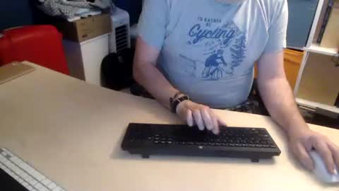 Snapshot of northern376854 chatting on 01-09-25, 08:45 northerndaddy online show from 01-09-25, 08:45