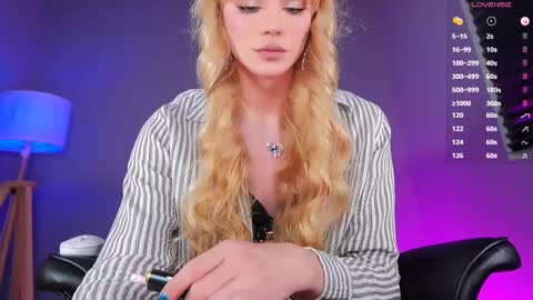 Anna   .   online show from 09-27-25, 04:23