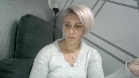 nosmileme online show from 10-18-25, 06:52