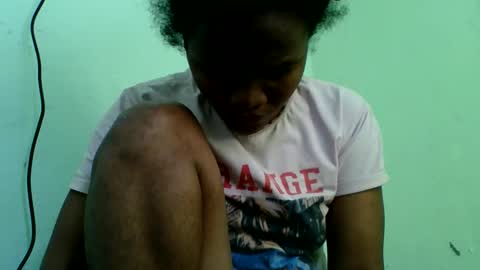 Snapshot of nosminah01 chatting on 06-05-26, 01:06 nosminah01 online show from 06-05-26, 01:06