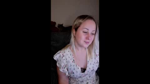 hi glad to chat online show from 10-01-25, 01:50