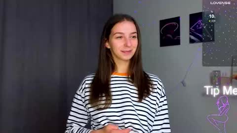 Hello My name is Helene NTMU  Finger up if u like what u see online show from 10-01-25, 02:12