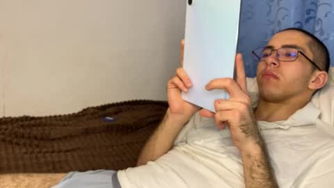 notatheeena online show from 10-17-25, 06:43