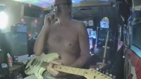 notflamingfart online show from 05-15-26, 06:04