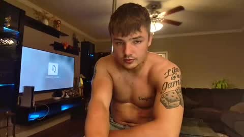 Snapshot of notoribliss chatting on 09-22-25, 07:10 Riley online show from 09-22-25, 07:10