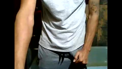 Snapshot of notthatguy45 chatting on 10-27-25, 07:23 notthatguy45 online show from 10-27-25, 07:23