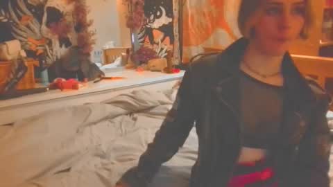 Snapshot of notyourfemboi chatting on 10-24-25, 02:30 Lucy online show from 10-24-25, 02:30