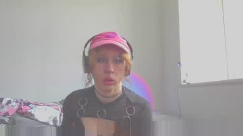 Snapshot of notyourfemboi chatting on 04-17-26, 12:41 Lucy online show from 04-17-26, 12:41